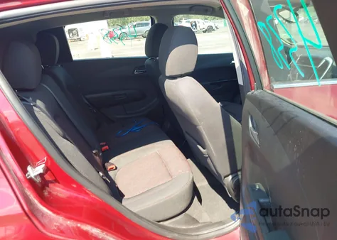 2017 Chevrolet Sonic Lt Auto z USA, uszkodzony, nr VIN 1G1JD6SB7H4112771